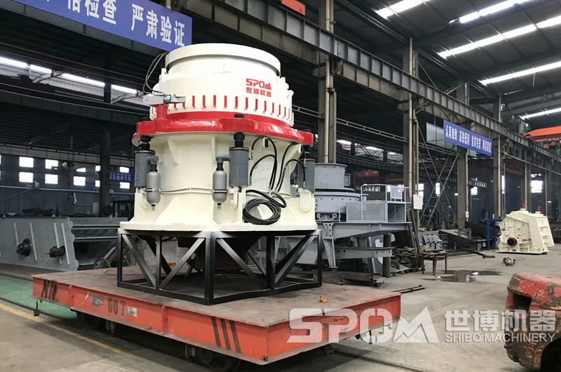 圓錐破碎機，中細(xì)碎花崗巖